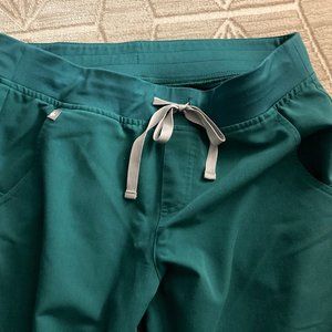 FIGS Zamora™ Jogger Scrub Pants - Hunter Green